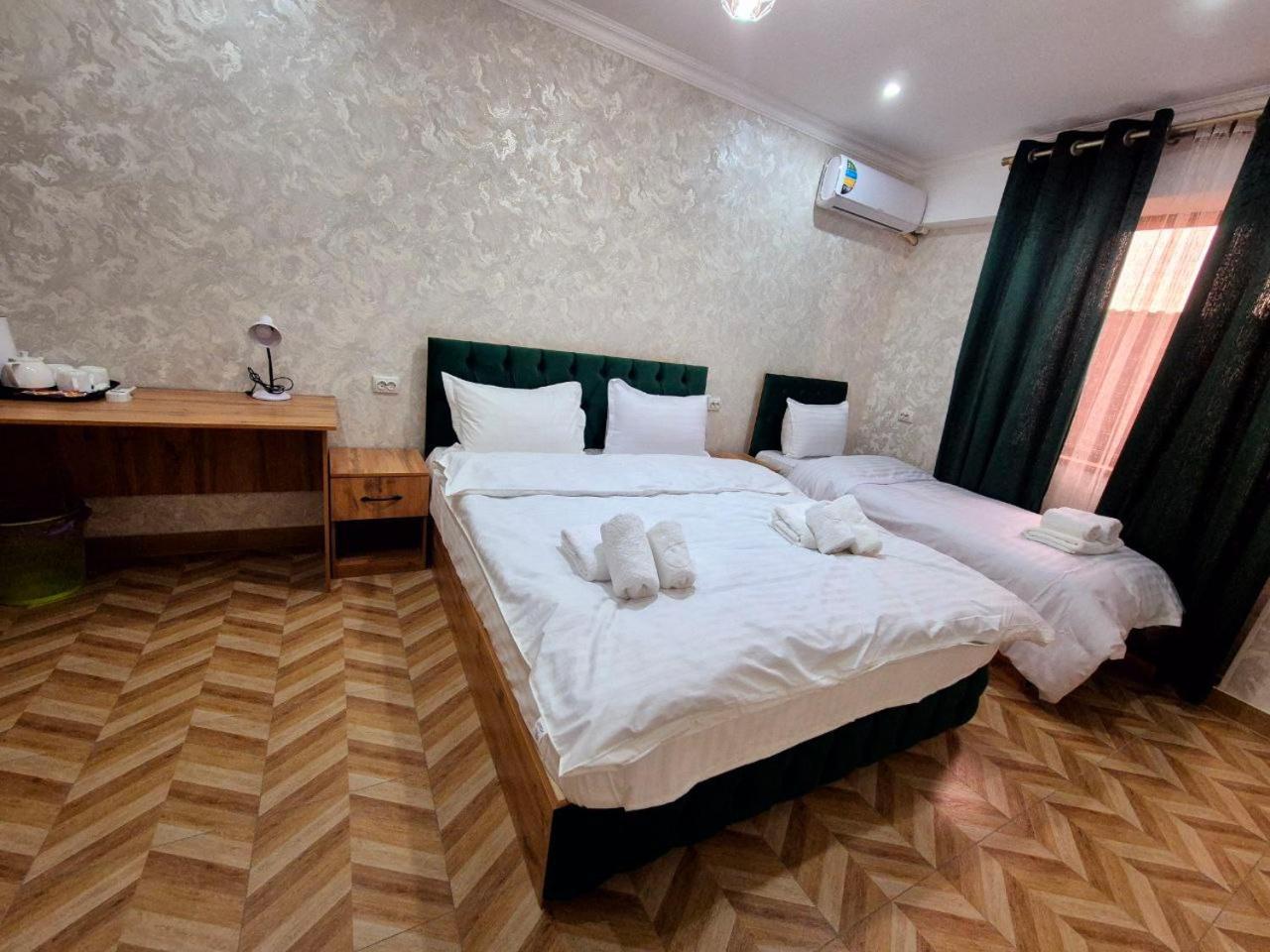 Samarkand Imron Hotel Екстер'єр фото