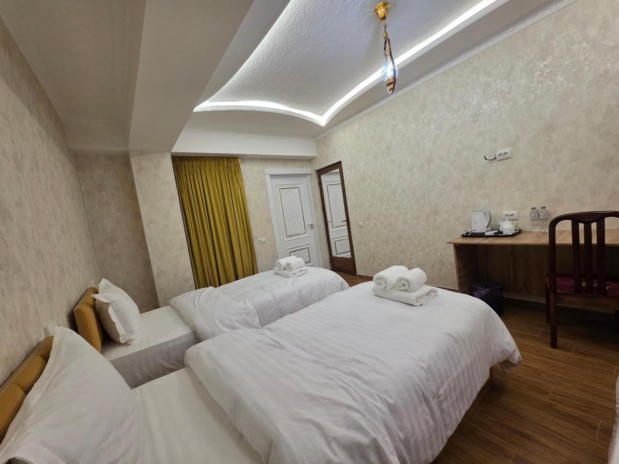 Samarkand Imron Hotel Екстер'єр фото
